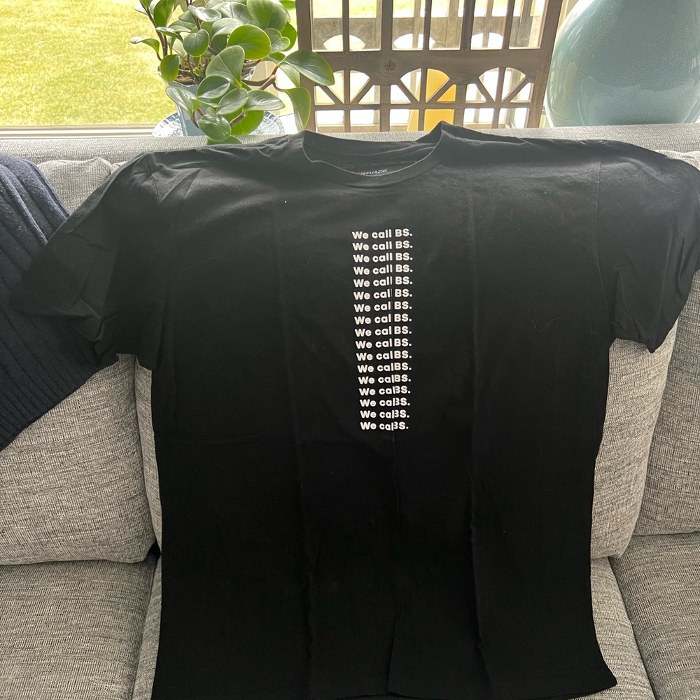 Black Graphic T-Shirt women’s size XL